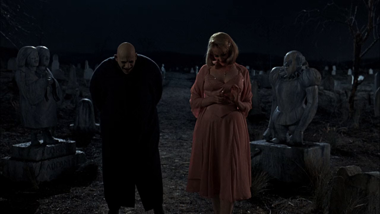 Addams Family Values (1993) BluRay Hindi + English 720p x264 AVC DDP 2.0 MSub.mkv.0001